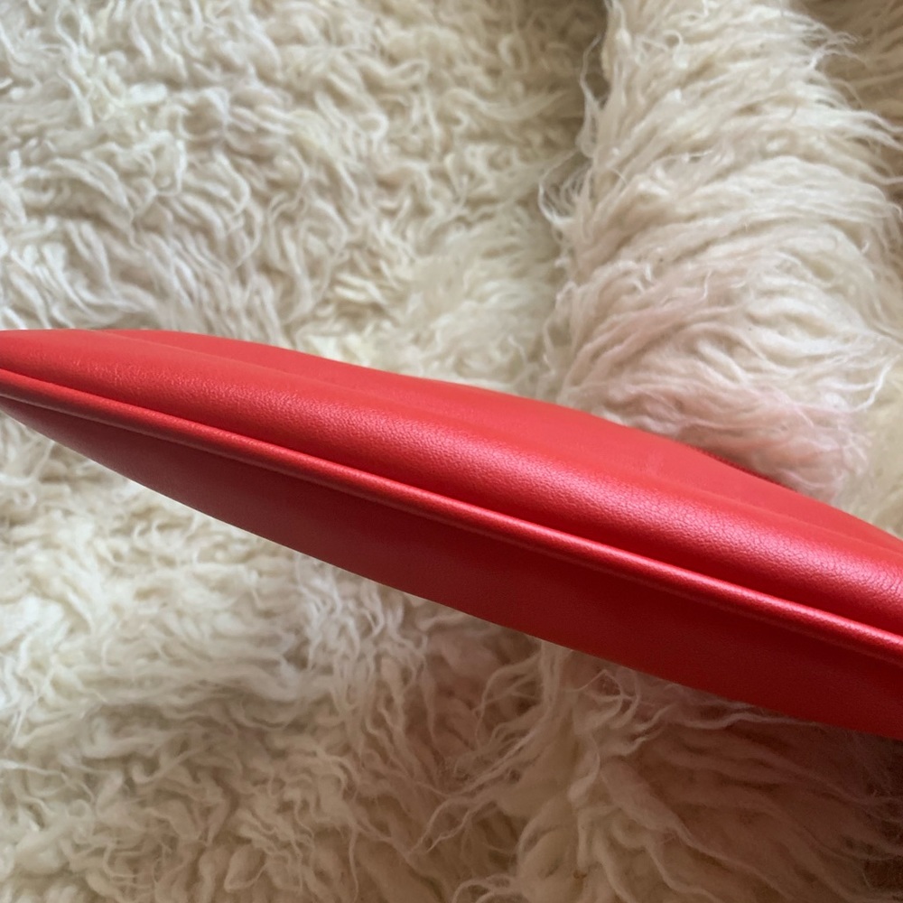 Red Wristlet Purse - Picture 5 of 6